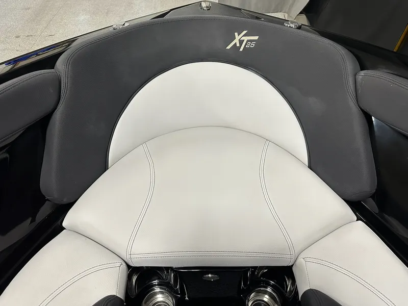 Slide: The Image of Mastercraft XT25 2020 - 51