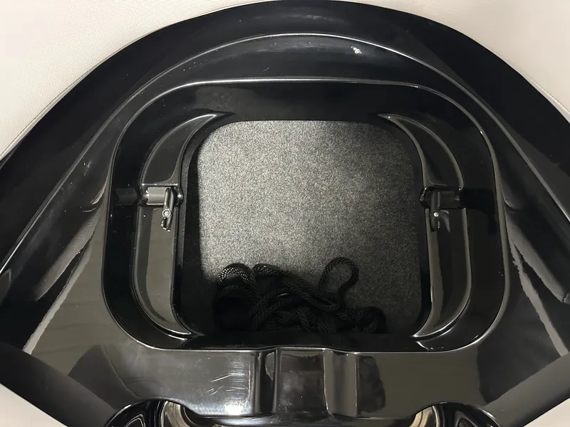 Slide: The Image of Mastercraft XT25 2020 - 52