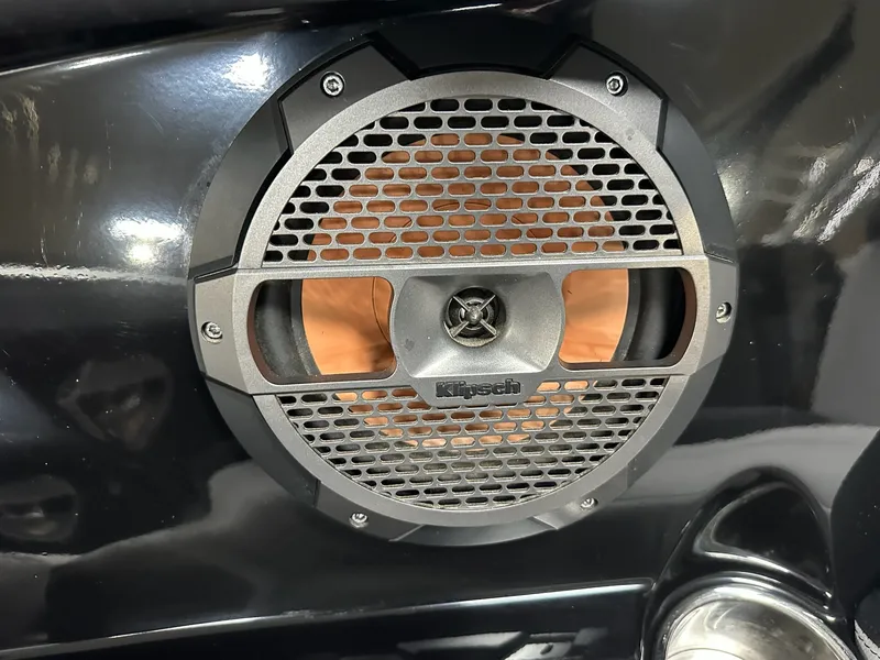 Slide: The Image of Mastercraft XT25 2020 - 55