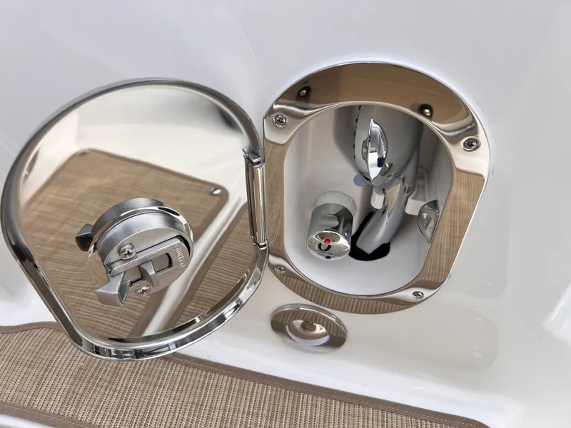 Slide: The Image of Sea Ray Sundancer 320 2026 - 23