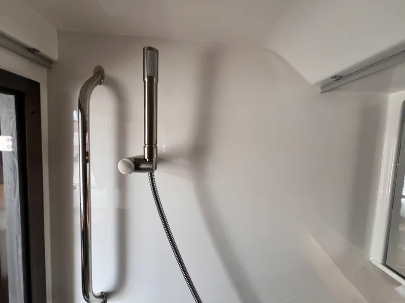 Slide: The Image of Sea Ray Sundancer 320 2026 - 39