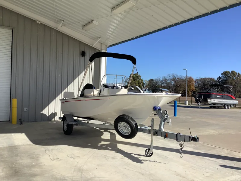 Slide: The Image of Boston Whaler 170 Montauk 2026 - 3