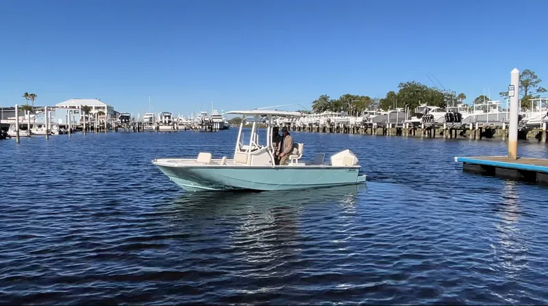 The Image of Boston Whaler 210 Montauk 2026 - 0