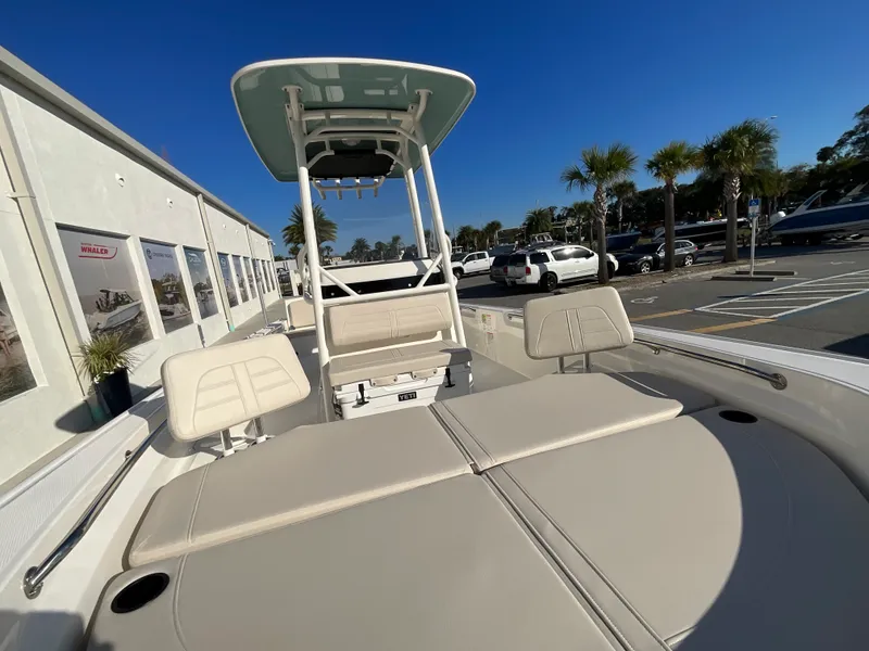Slide: The Image of Boston Whaler 210 Montauk 2026 - 7