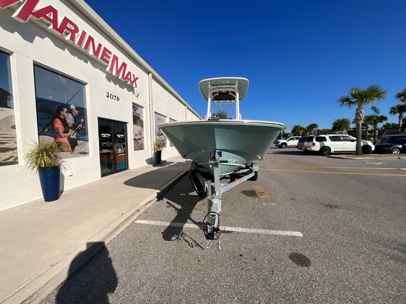 Slide: The Image of Boston Whaler 210 Montauk 2026 - 6