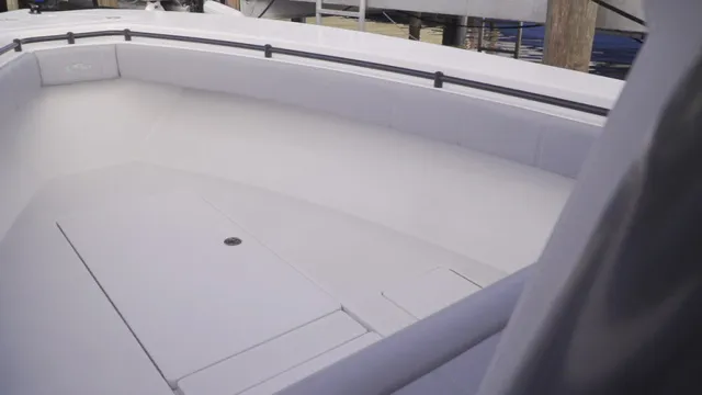 Slide: The Image of Contender 30ST CUSTOM BUILD 30' 2026 - 14