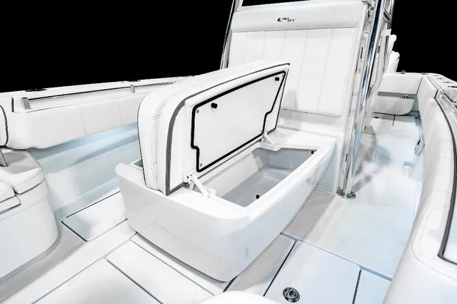Slide: The Image of Contender 30ST CUSTOM BUILD 30' 2026 - 4