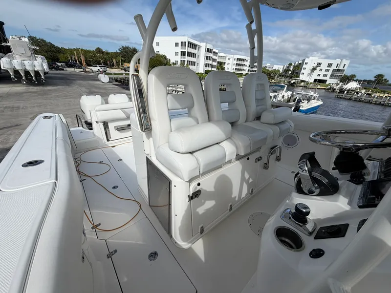 Slide: The Image of Boston Whaler 370 OUTRAGE 2016 - 49
