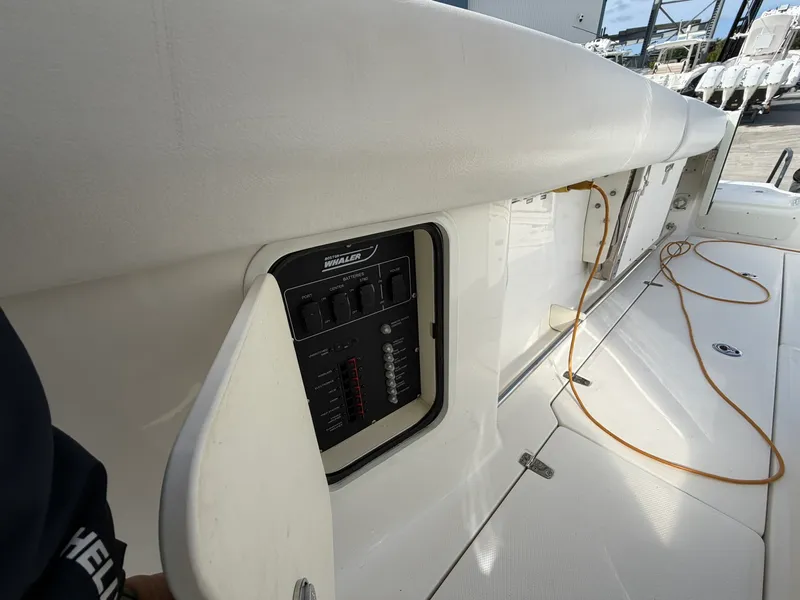 Slide: The Image of Boston Whaler 370 OUTRAGE 2016 - 50