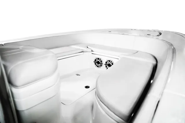 Slide: The Image of Contender 26 BAY CUSTOM BUILD 26' 2026 - 11