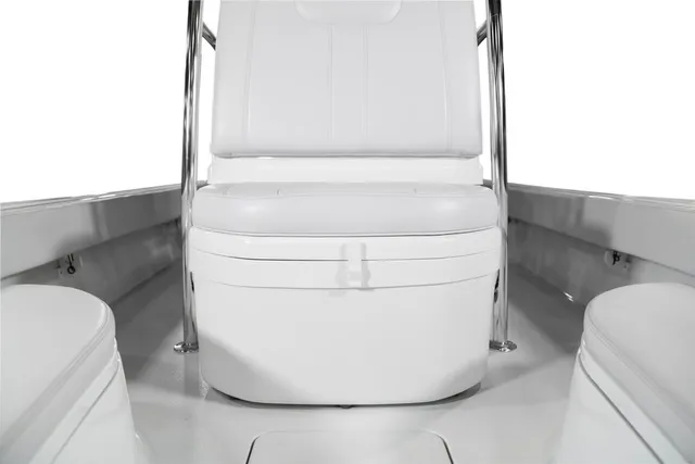 Slide: The Image of Contender 26 BAY CUSTOM BUILD 26' 2026 - 19