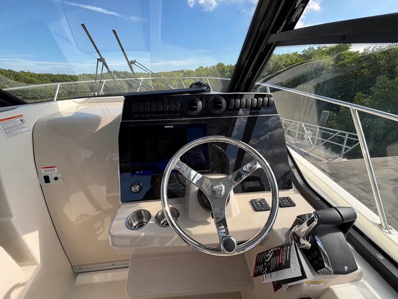 Slide: The Image of Boston Whaler 325 Conquest 2026 - 11