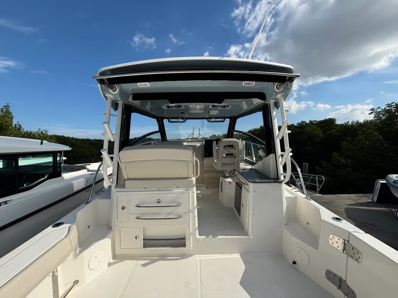 Slide: The Image of Boston Whaler 325 Conquest 2026 - 3