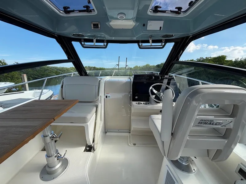 Slide: The Image of Boston Whaler 325 Conquest 2026 - 5