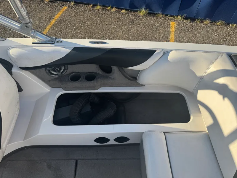 Slide: The Image of Moomba MOBIUS 2006 - 14