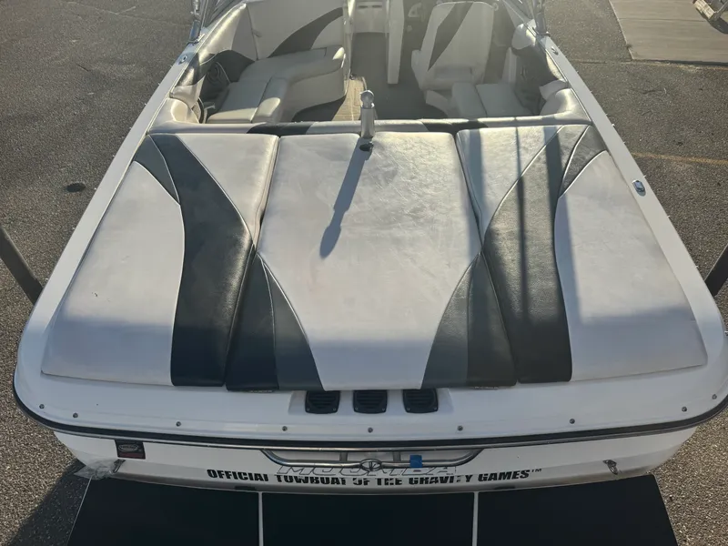 Slide: The Image of Moomba MOBIUS 2006 - 5