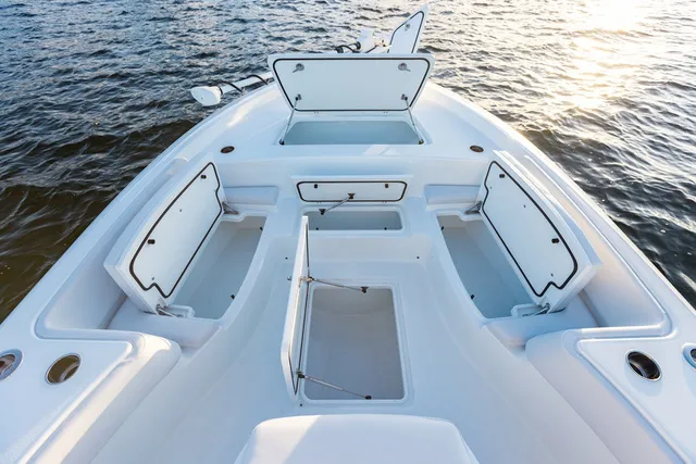 Slide: The Image of Contender 29 BAY CUSTOM BUILD 29' 2026 - 8