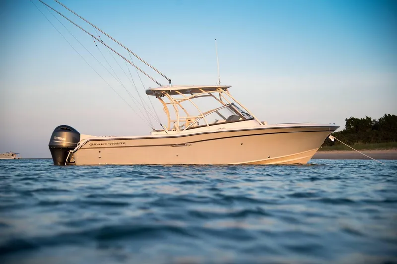 Slide: The Image of Grady-White Freedom 275 2026 - 5