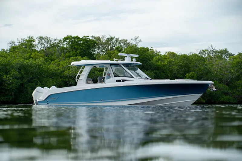 The Image of Boston Whaler 350 REALM 2025 - 0