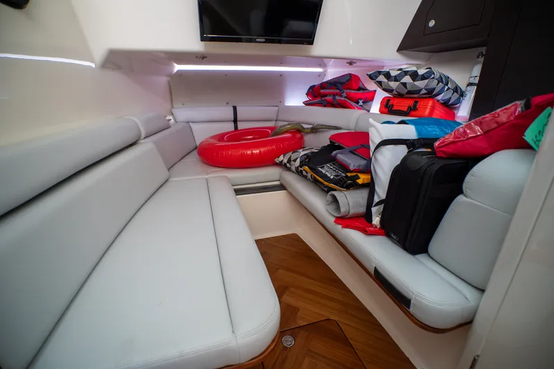 Slide: The Image of Boston Whaler 350 REALM 2025 - 19