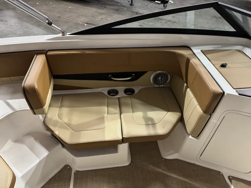 Slide: The Image of Sea Ray 19 SPX 2016 - 18