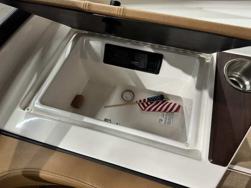 Slide: The Image of Sea Ray 19 SPX 2016 - 21