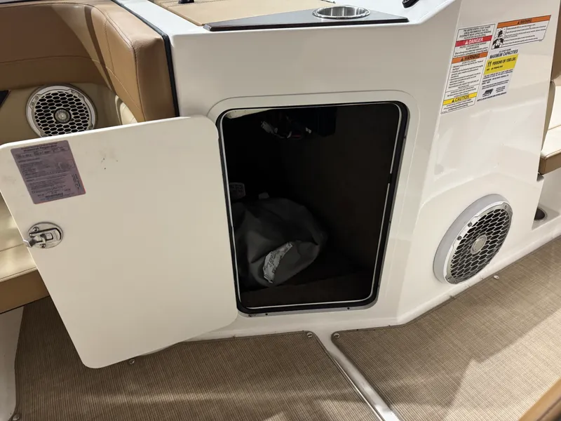 Slide: The Image of Sea Ray 19 SPX 2016 - 22