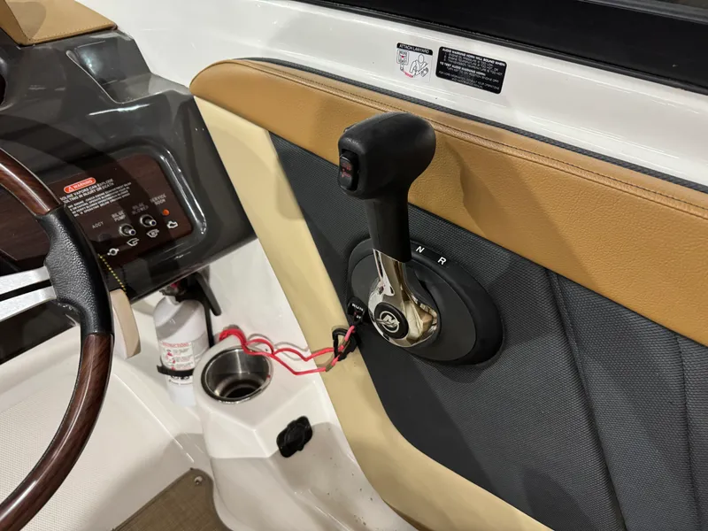 Slide: The Image of Sea Ray 19 SPX 2016 - 30