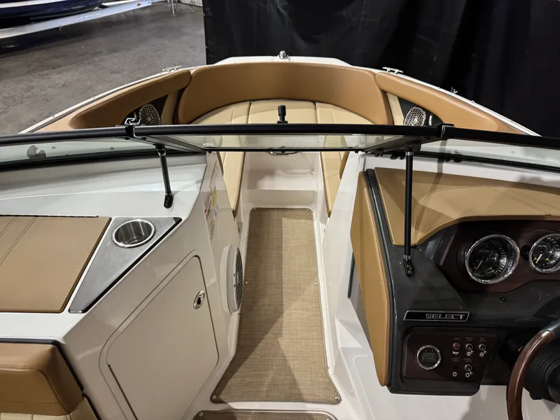 Slide: The Image of Sea Ray 19 SPX 2016 - 32