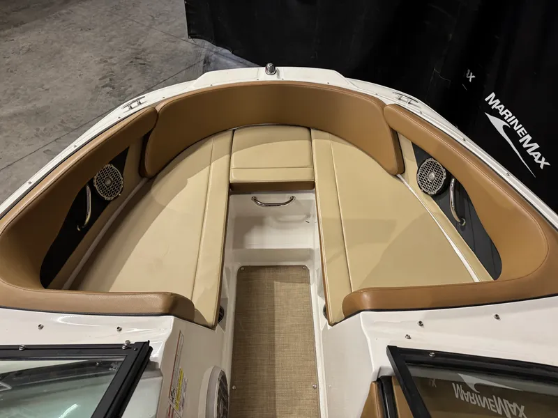 Slide: The Image of Sea Ray 19 SPX 2016 - 33