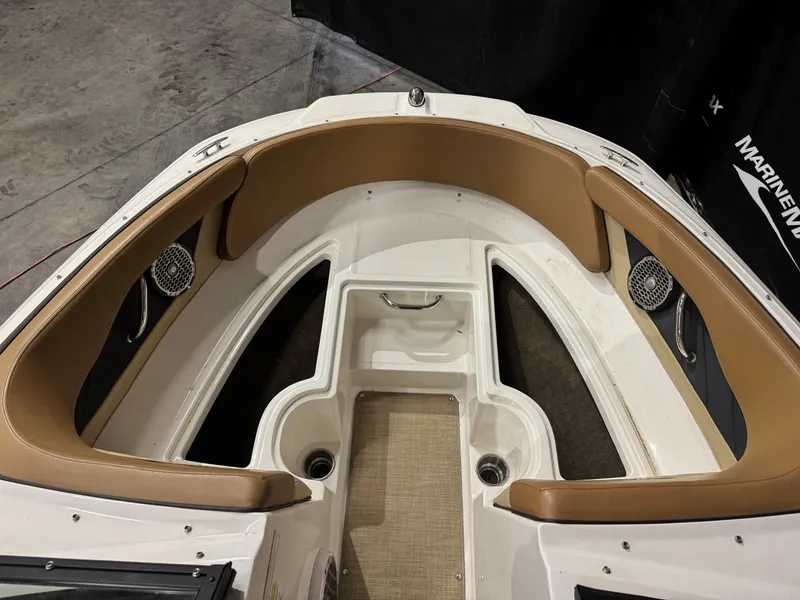 Slide: The Image of Sea Ray 19 SPX 2016 - 35