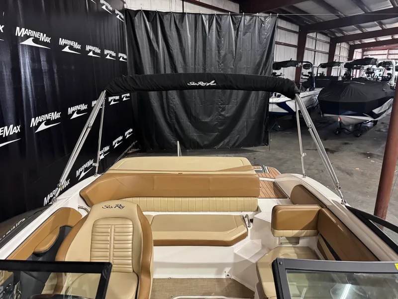 Slide: The Image of Sea Ray 19 SPX 2016 - 37