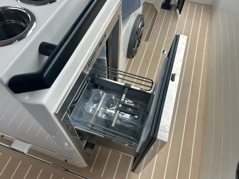 Slide: The Image of Saxdor 320 GTO 2026 - 13