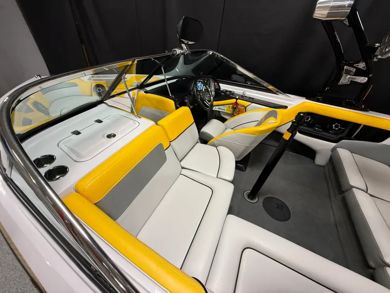 Slide: The Image of Nautique 200 SPORT NAUTIQUE 2012 - 10