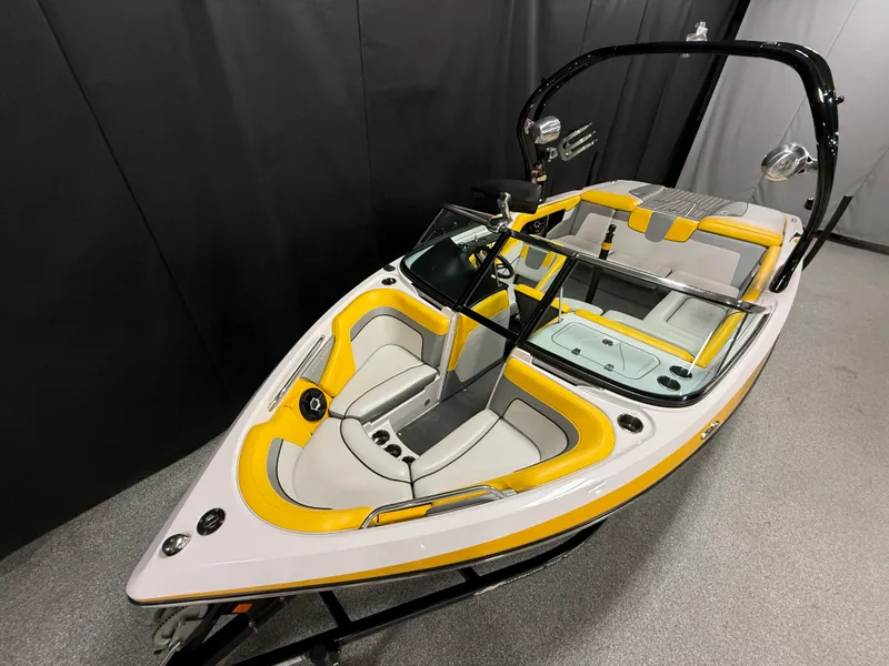 Slide: The Image of Nautique 200 SPORT NAUTIQUE 2012 - 12