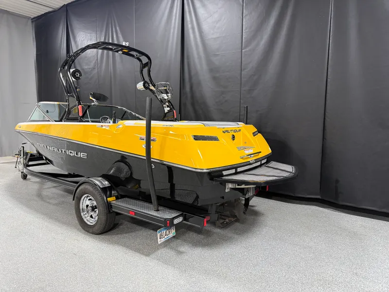 Slide: The Image of Nautique 200 SPORT NAUTIQUE 2012 - 3