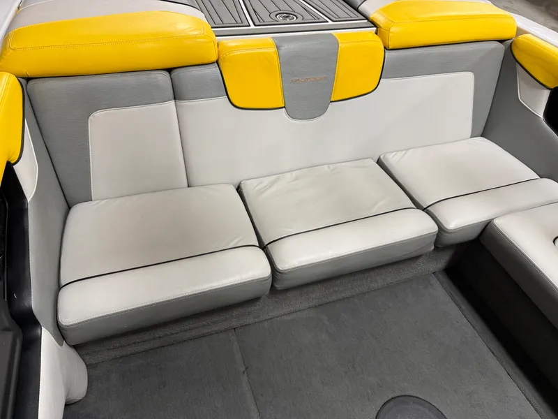 Slide: The Image of Nautique 200 SPORT NAUTIQUE 2012 - 35