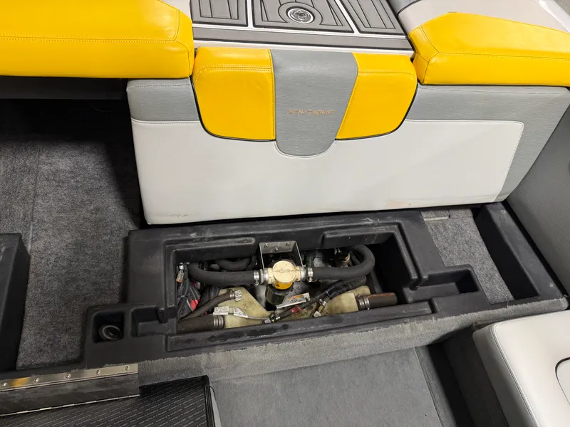 Slide: The Image of Nautique 200 SPORT NAUTIQUE 2012 - 39