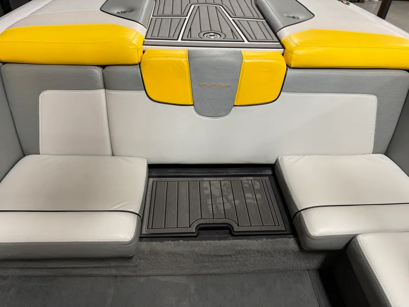 Slide: The Image of Nautique 200 SPORT NAUTIQUE 2012 - 40