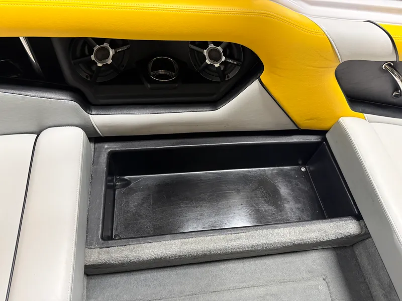 Slide: The Image of Nautique 200 SPORT NAUTIQUE 2012 - 42