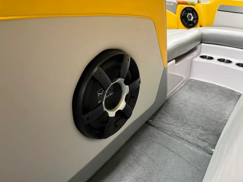 Slide: The Image of Nautique 200 SPORT NAUTIQUE 2012 - 53