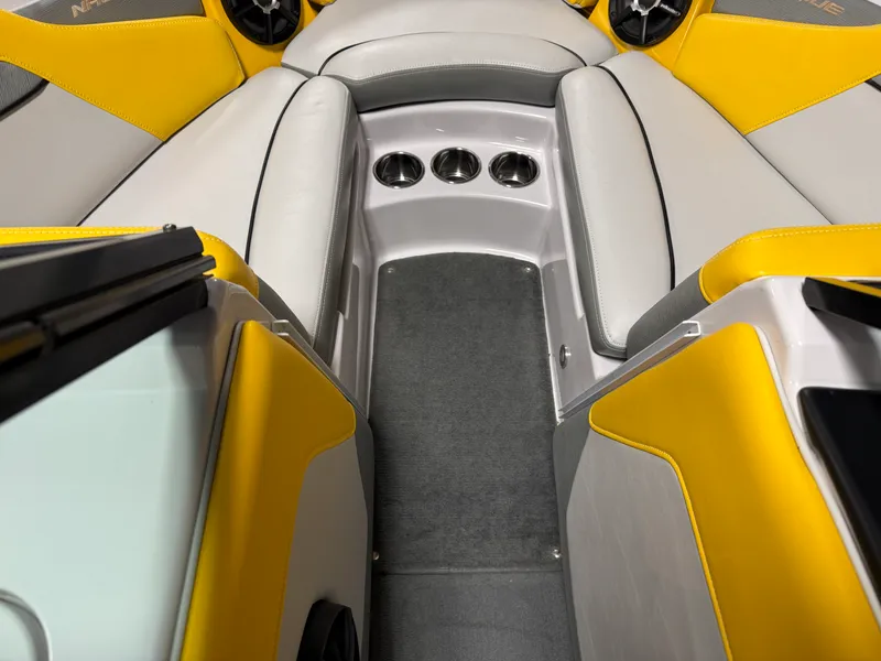 Slide: The Image of Nautique 200 SPORT NAUTIQUE 2012 - 77