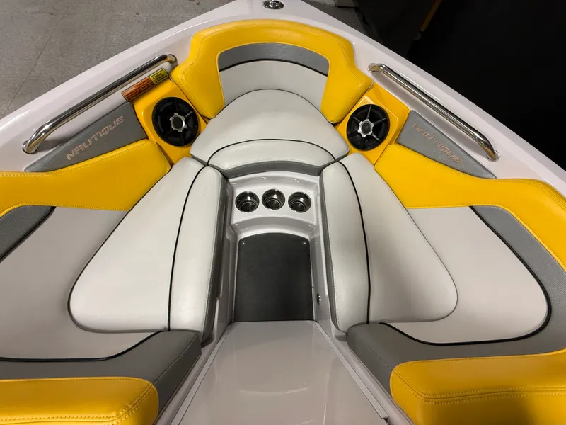 Slide: The Image of Nautique 200 SPORT NAUTIQUE 2012 - 79