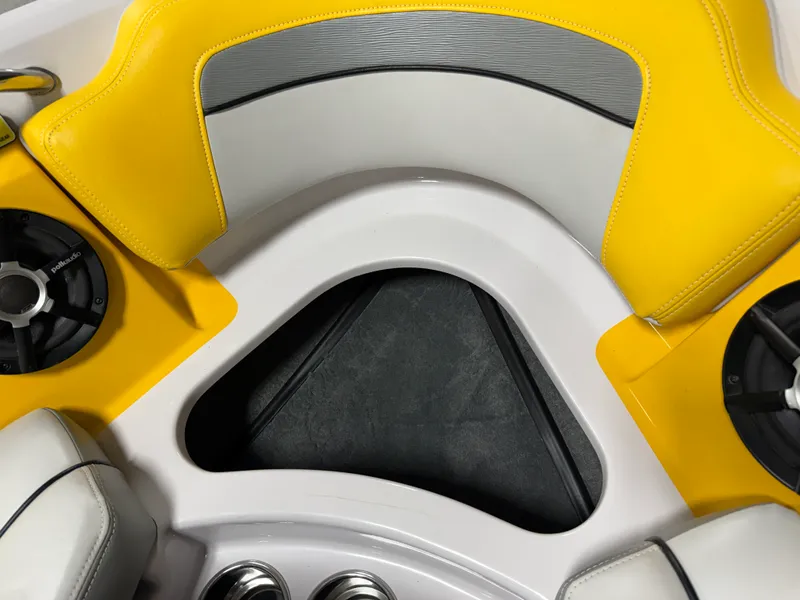 Slide: The Image of Nautique 200 SPORT NAUTIQUE 2012 - 81