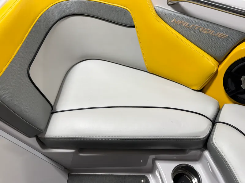 Slide: The Image of Nautique 200 SPORT NAUTIQUE 2012 - 83