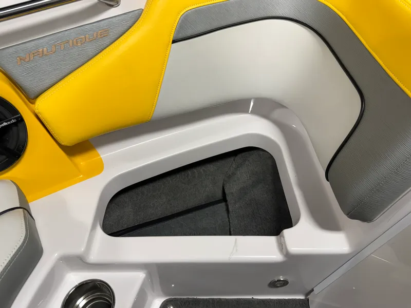 Slide: The Image of Nautique 200 SPORT NAUTIQUE 2012 - 86