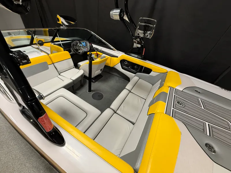 Slide: The Image of Nautique 200 SPORT NAUTIQUE 2012 - 9