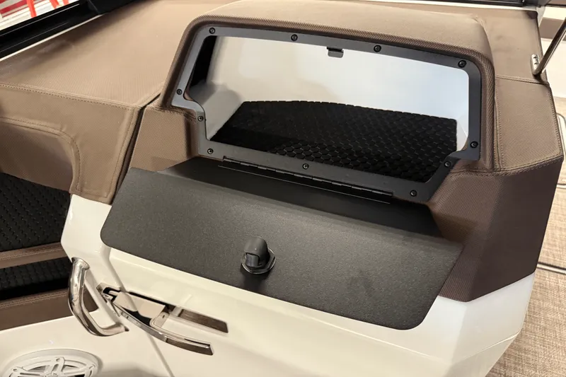 Slide: The Image of Cobalt R6 Outboard 2025 - 70