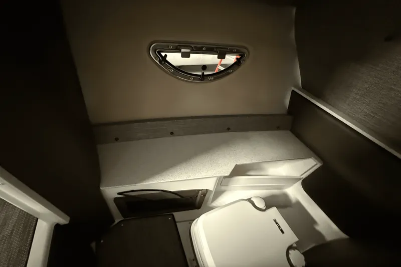 Slide: The Image of Cobalt R6 Outboard 2025 - 72