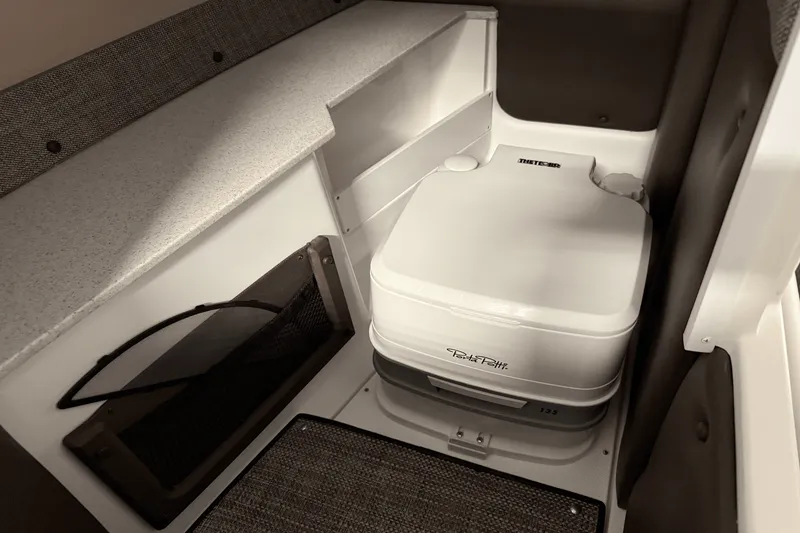 Slide: The Image of Cobalt R6 Outboard 2025 - 74